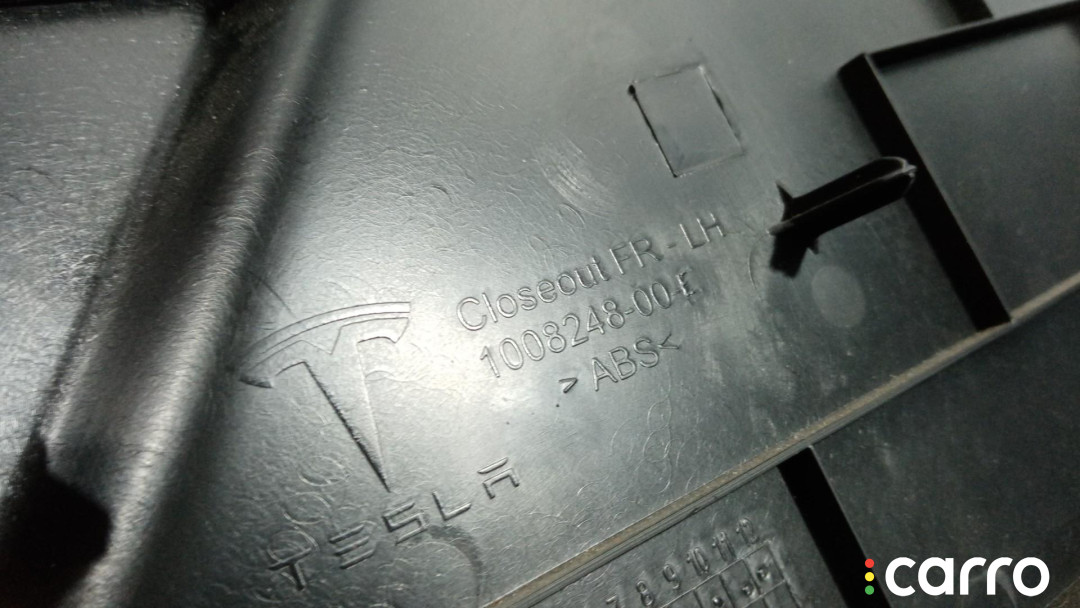 1008248-00-E Накладка центральной консоли Tesla Model S 2014г. - фото №2