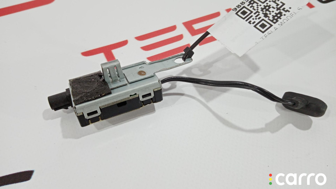 1004808-00-C, 1004808-00-F усилитель антенны Tesla Model S 2014г. - фото №2
