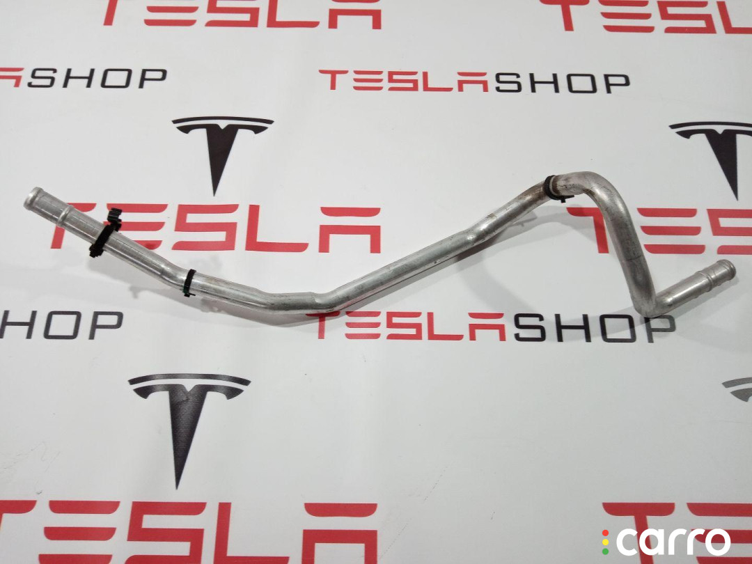1042550-00-A Трубка охлаждающей жидкости Tesla Model S 2014г. - фото №1