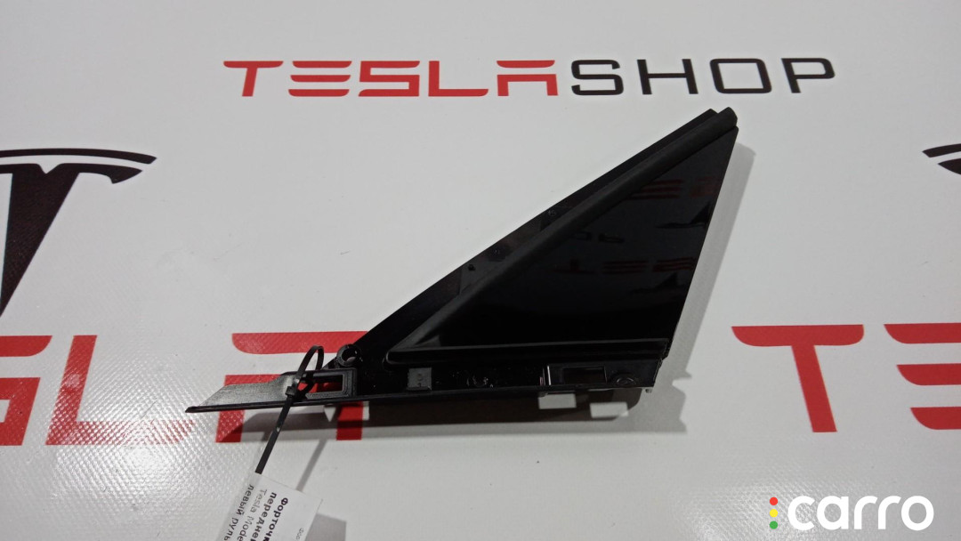 1034908-99-E Форточка передней левой Tesla Model X - фото №1