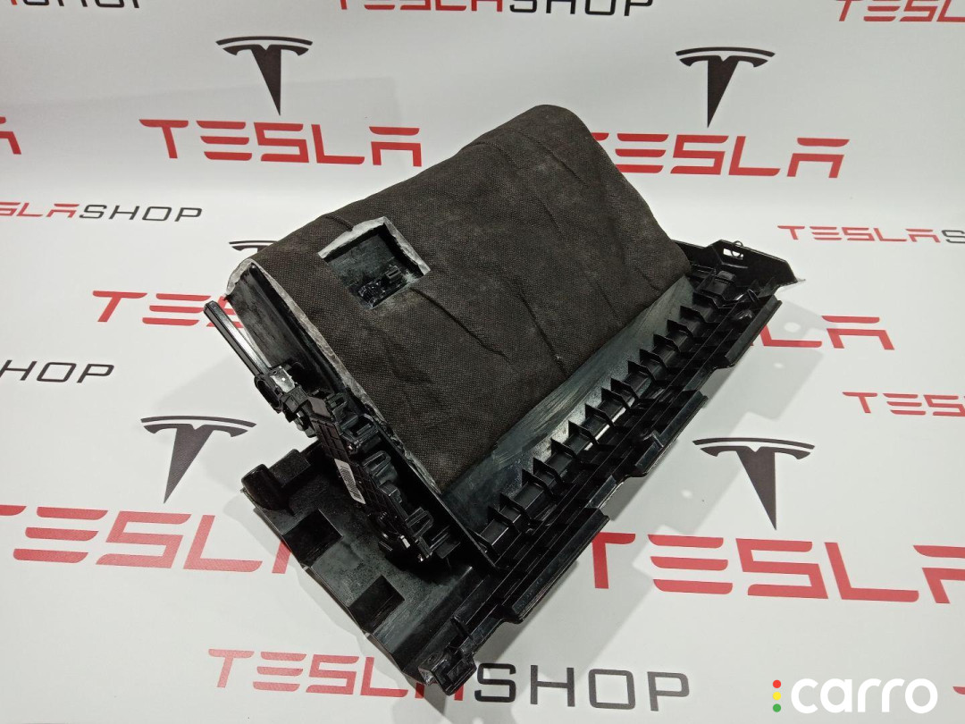 1002295-00-E, 1003327-08-I Бардачок Tesla Model S 2016г. - фото №3