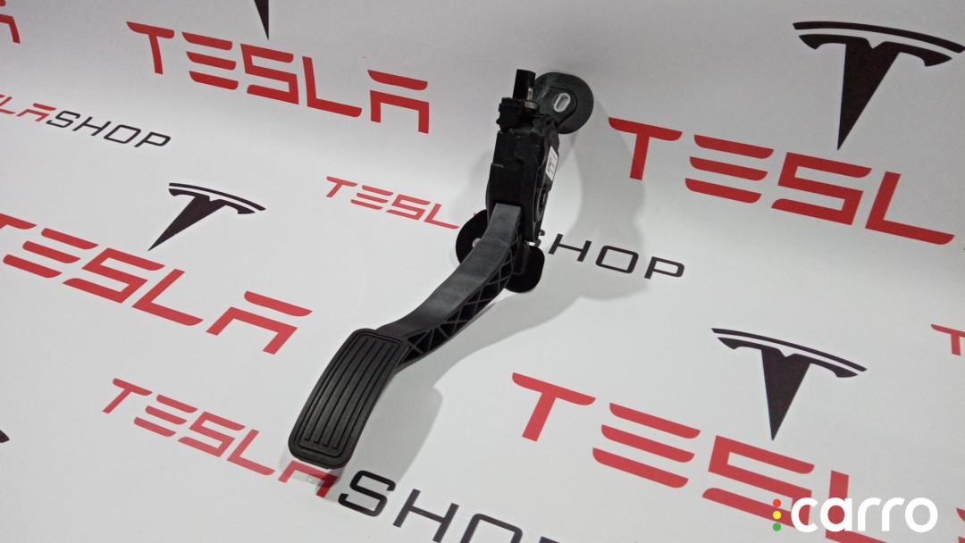 BE5C9F836-AA, 1005307-00-A Педаль газа Tesla Model S 2016г. - фото №1