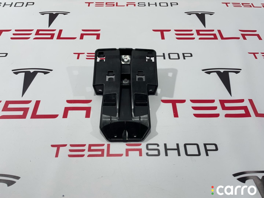 1056284-00-B Кронштейн Tesla Model S 2016г. - фото №1