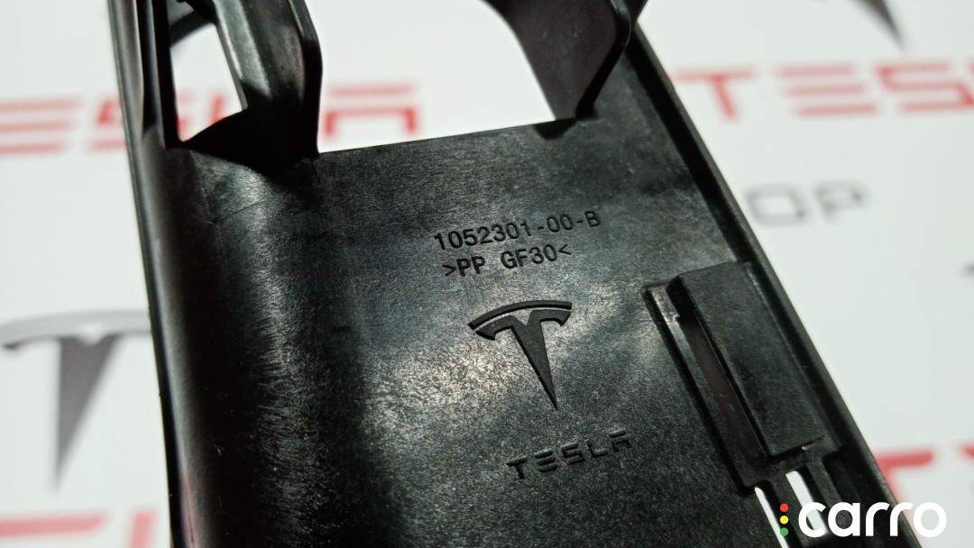 1052301-00-B Крепление блока предохранителей Tesla Model S 2016г. - фото №2