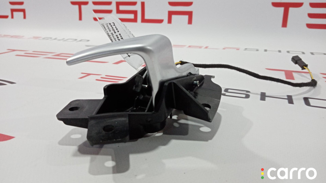 1008433-00-E, 1007940-00-G ручка внутренняя двери задней правой Tesla Model S 2016г. - фото №2