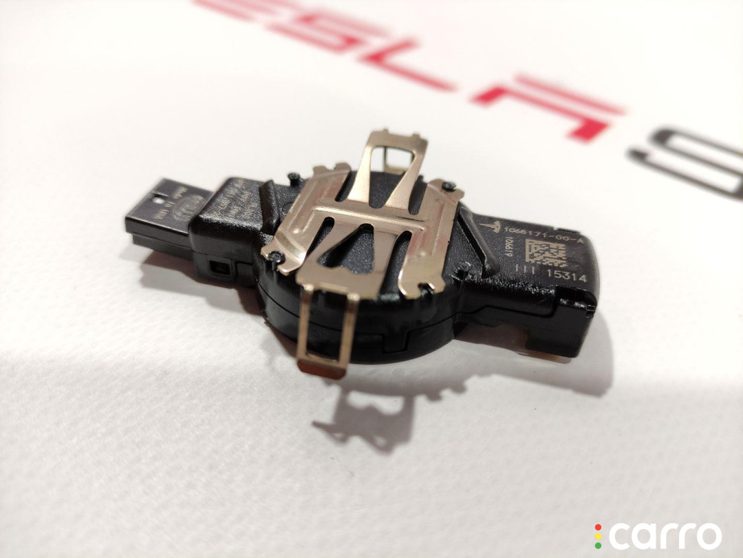 1011582-00-C датчик дождя Tesla Model S 2014г. - фото №2