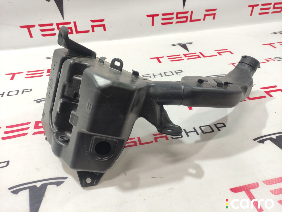 149040000B бачок омывателя Tesla Model Y 2020г. - фото №1