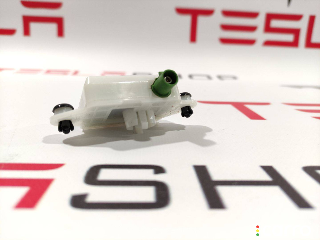 1093306-00-E антенна Tesla Model 3 2020г. - фото №3