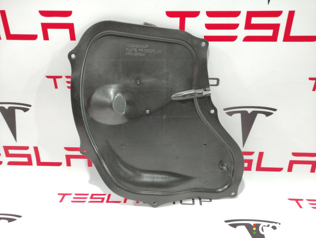 1002458-00-F Накладка двери внутренняя передняя левая Tesla Model S - фото №1