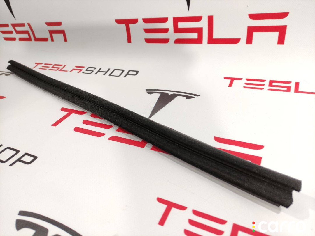 1038406-00-A уплотнитель передний правый Tesla Model S 2016г. - фото №3