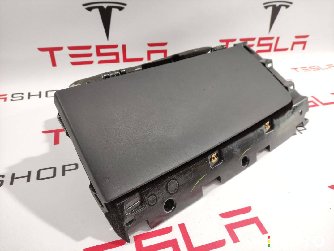 1003327-01-M Бардачок Tesla Model X 2016г. - фото №3