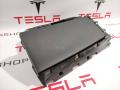 1003327-01-M Бардачок Tesla Model X 2016г. - фото №3