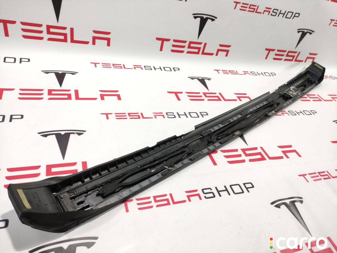 104136400G, 1048511-00-C Накладка крышки багажника Tesla Model X 2016г. - фото №4