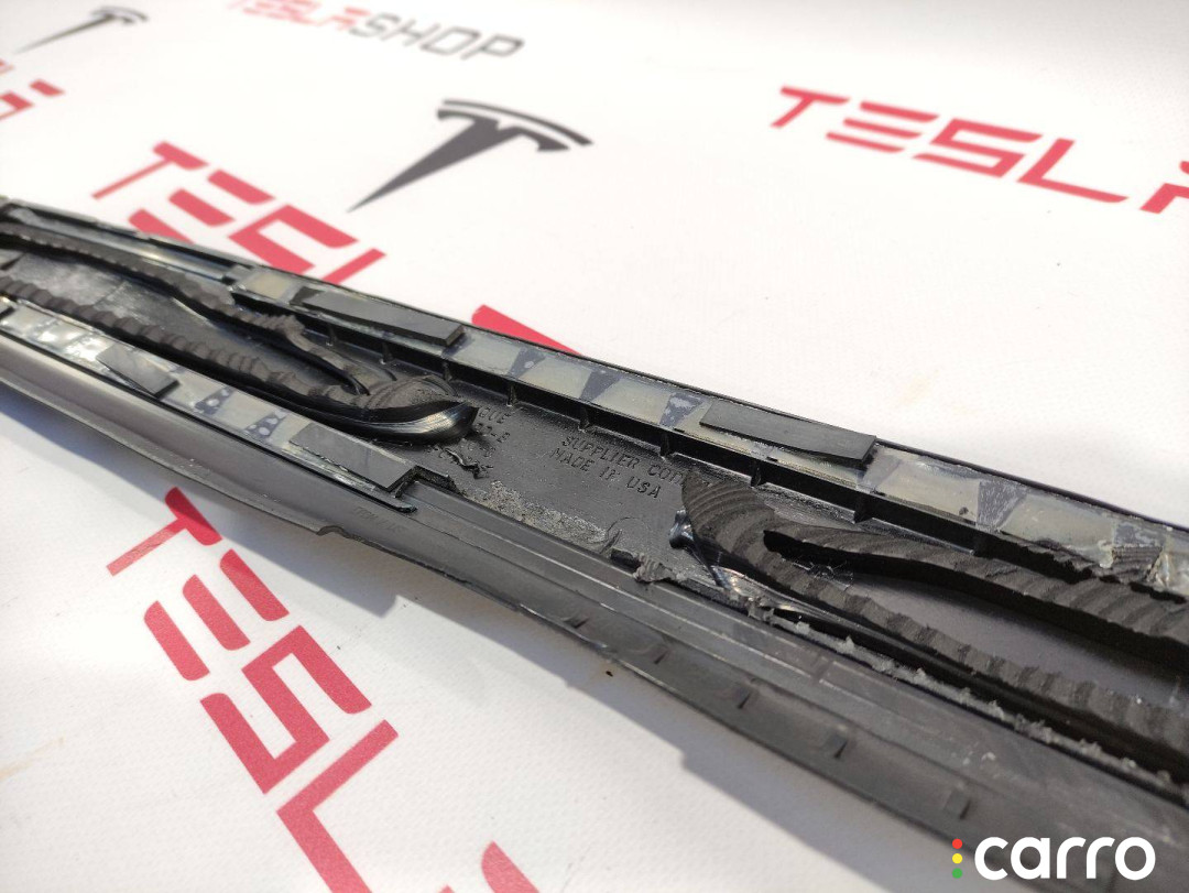 104136400G, 1048511-00-C Накладка крышки багажника Tesla Model X 2016г. - фото №7