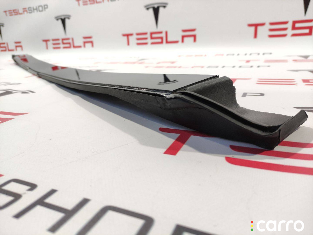 104136400G, 1048511-00-C Накладка крышки багажника Tesla Model X 2016г. - фото №8