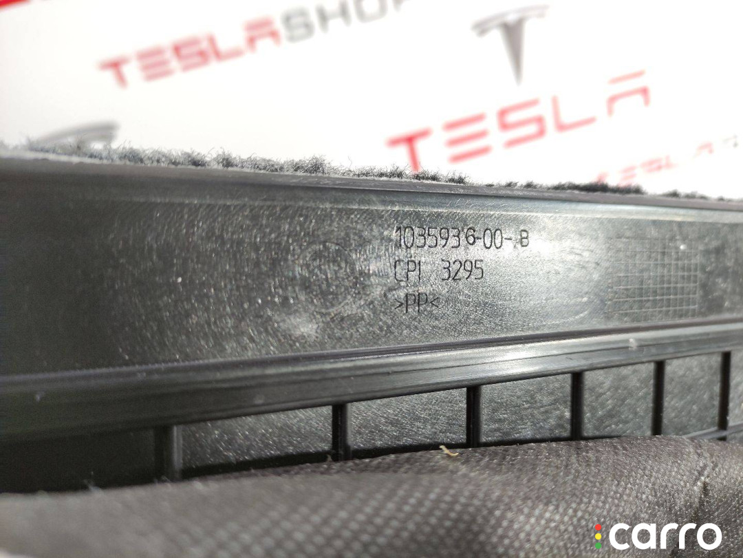 1035936-00-B Накладка центральной консоли Tesla Model X 2016г. - фото №2