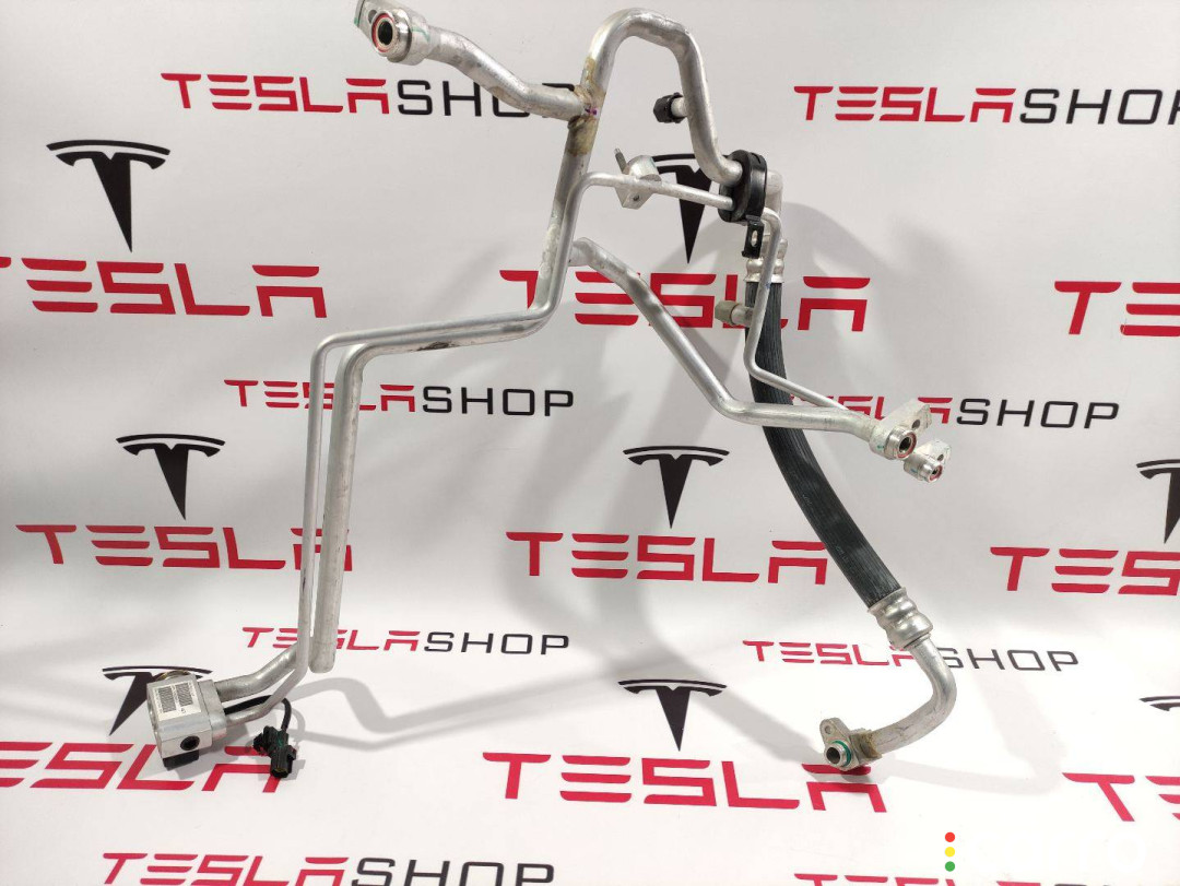 1032222-00-F, 6008481-00-B Трубка кондиционера Tesla Model X 2017г. - фото №1