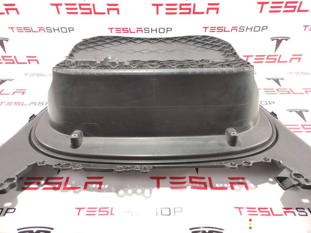 1081674-99-I, 1081691-00-E Корыто пластиковое Tesla Model 3 2020г. - фото №5