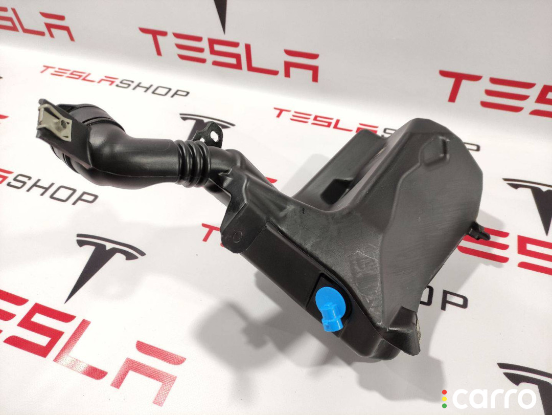 1096062-00-F, 1139548-00-A бачок омывателя Tesla Model 3 2020г. - фото №4