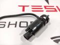 1110164-00-B Насос (моторчик) омывателя стекла Tesla Model 3 2020г. - фото №3