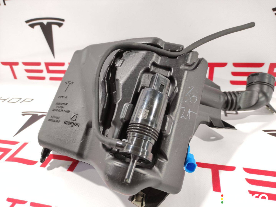 1110164-00-B Насос (моторчик) омывателя стекла Tesla Model 3 2020г. - фото №4