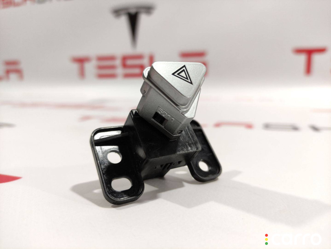 6008905-00-C кнопка аварийной сигнализации Tesla Model S 2015г. - фото №1
