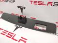 1037897-00-E Накладка крышки багажника Tesla Model X 2017г. - фото №3