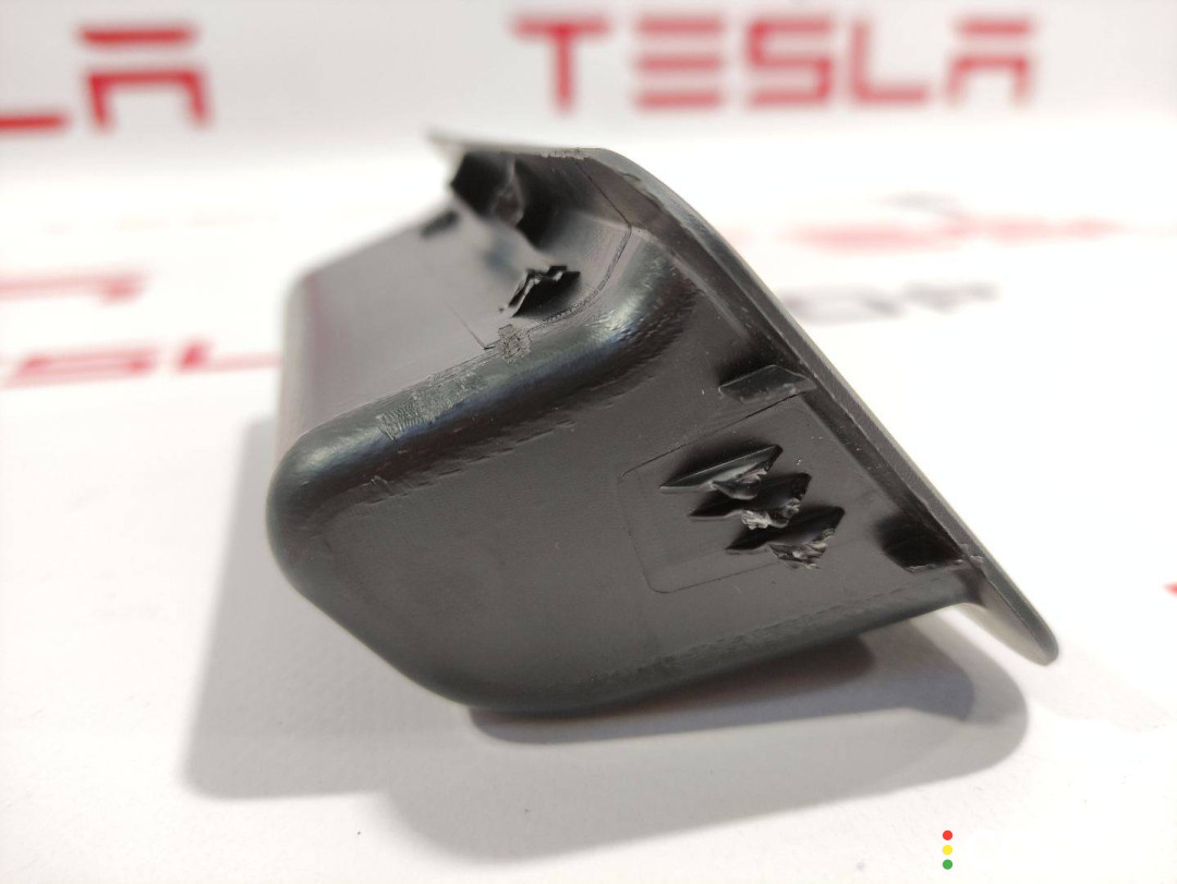 1009262-00-E Ручка крышки багажника Tesla Model S - фото №3
