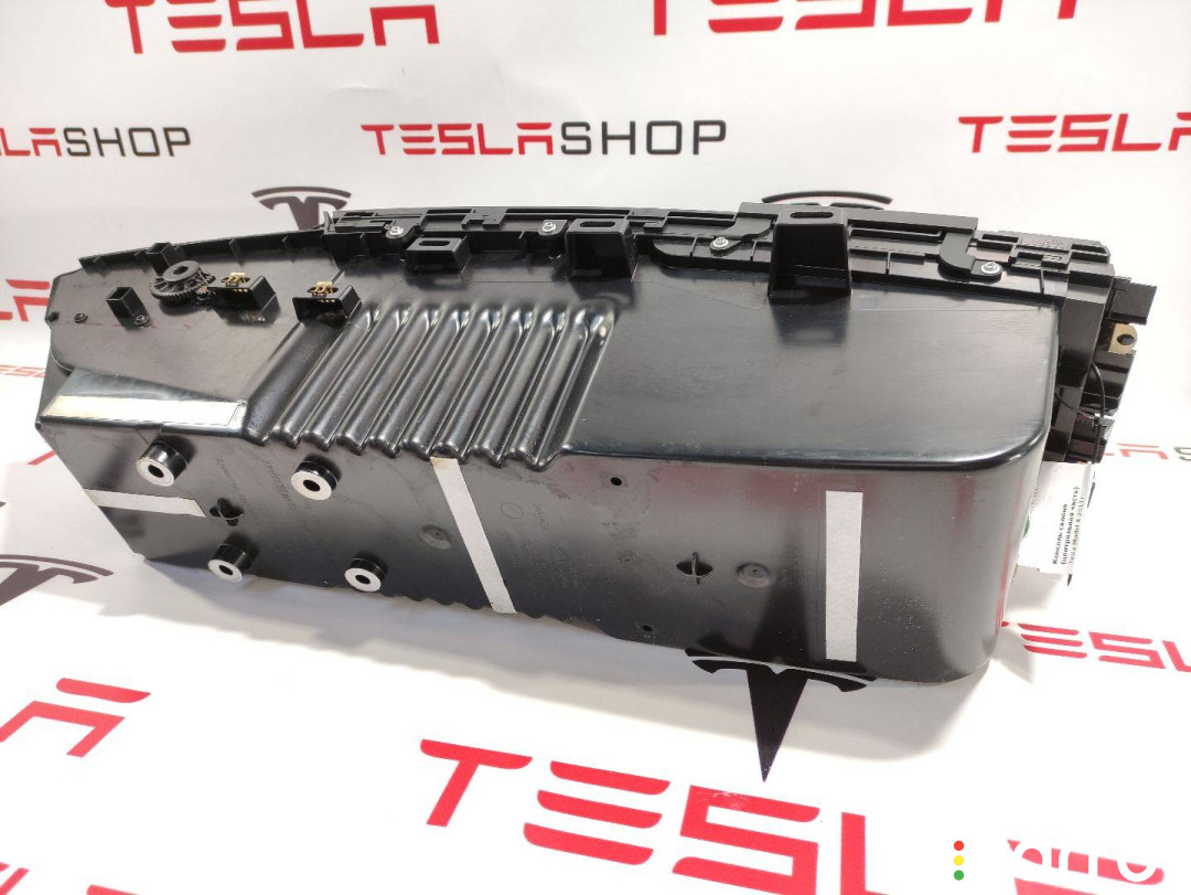 1055149-00-G Центральная консоль Tesla Model X 2017г. - фото №6