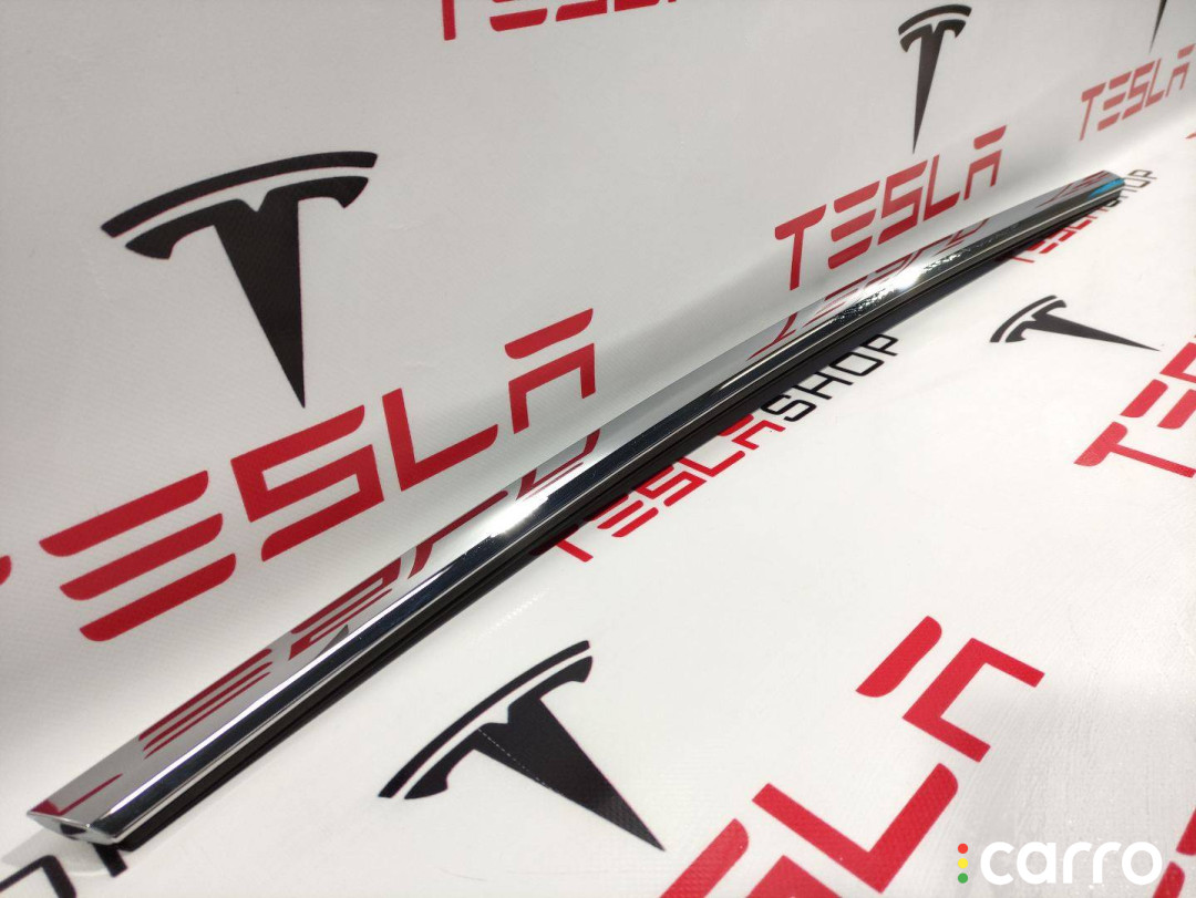 109578900C молдинг двери задней левой Tesla Model S 2020г. - фото №1