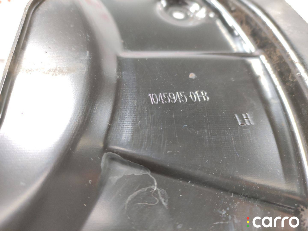 1045945-01-B Кожух тормозного диска Tesla Model S 2015г. - фото №2