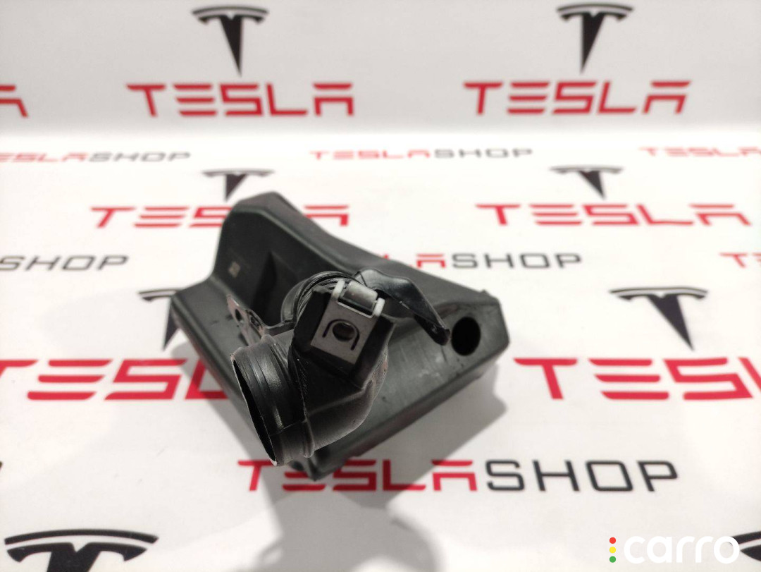 1090850-00-E бачок омывателя Tesla Model 3 2019г. - фото №4