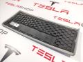 1003327-00-A, 1007018-09-C крышка бардачка Tesla Model S 2015г. - фото №4