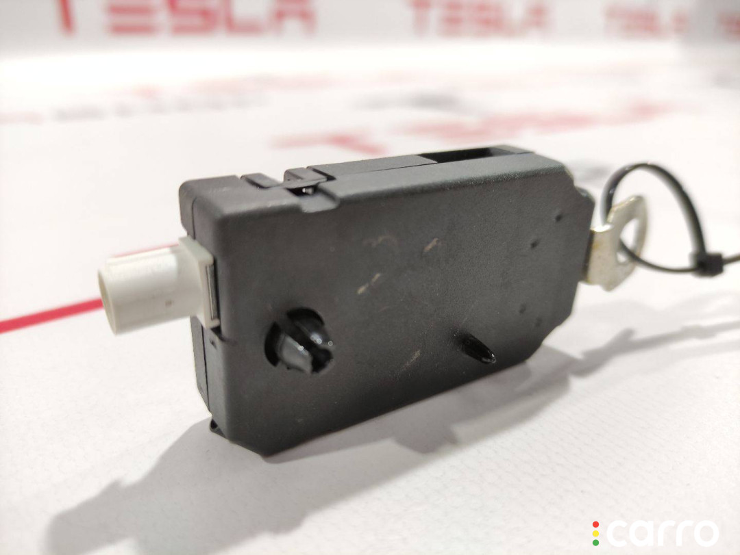 1079735-00-A усилитель антенны Tesla Model 3 2019г. - фото №2