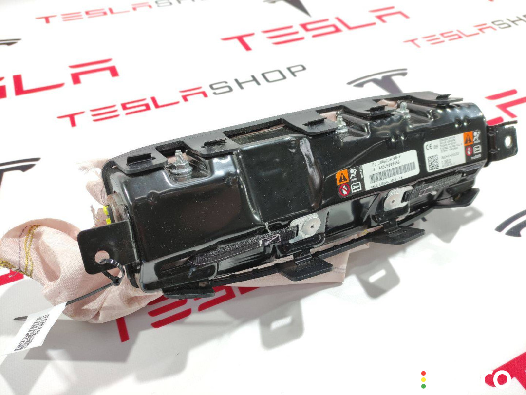 1005259-00-F Подушка безопасности коленная Tesla Model S 2015г. - фото №3