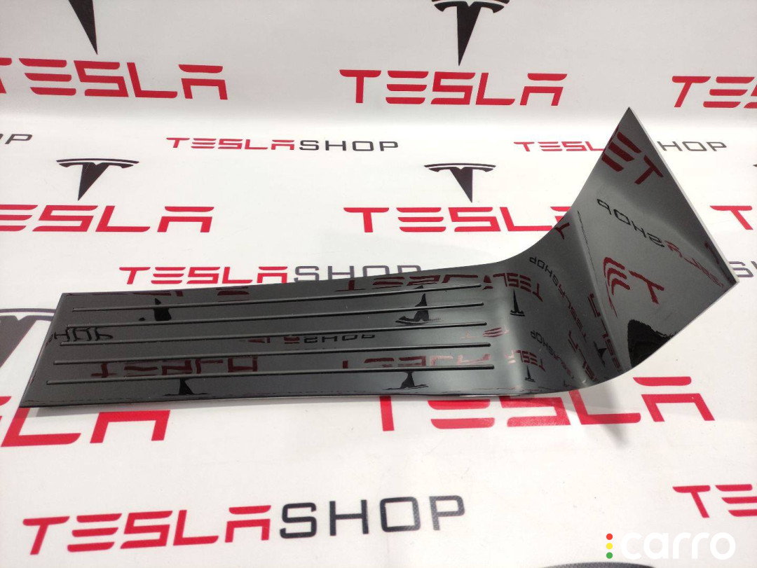 1023170-02-C декоративная накладка центральной консоли Tesla Model S 2015г. - фото №1