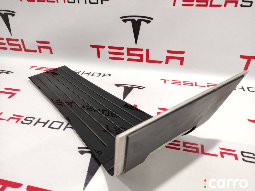 1023170-02-C декоративная накладка центральной консоли Tesla Model S 2015г. - фото №3