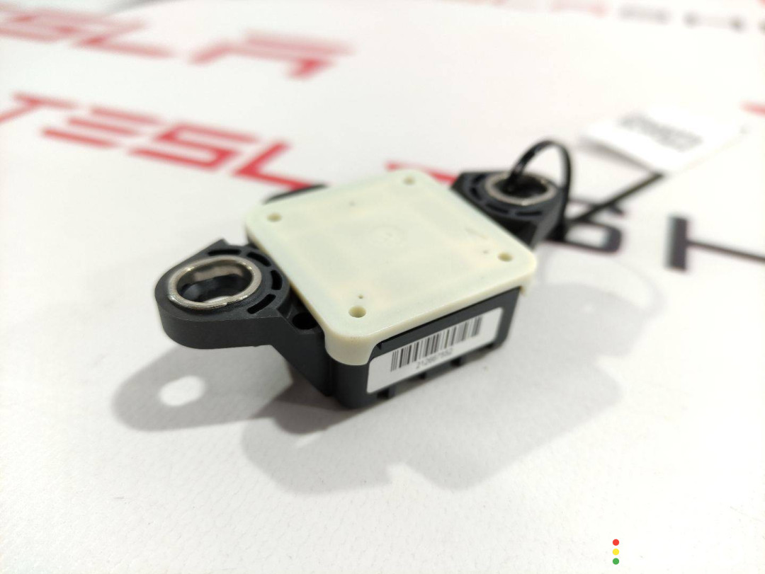 6006369-00-A Датчик ускорения Tesla Model S 2015г. - фото №3