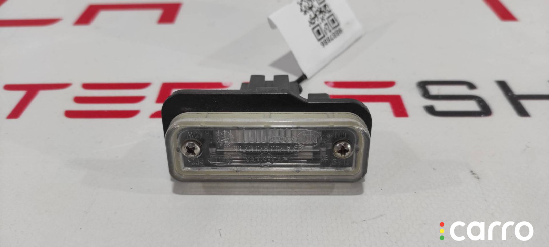 A2038200256, 1034341-00-B Подсветка номера Tesla Model S 2015г. - фото №1