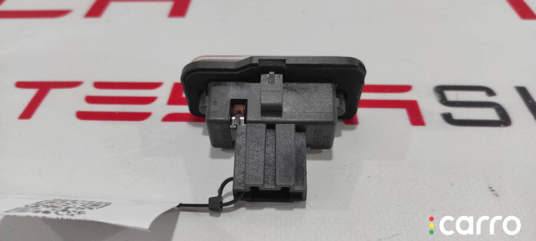 A2038200256, 1034341-00-B Подсветка номера Tesla Model S 2015г. - фото №3