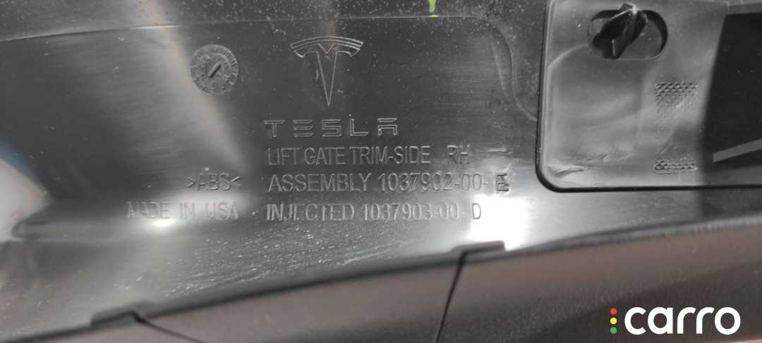 1037902-00-E, 1037903-00-E, 1037903-50-E Накладка крышки багажника Tesla Model X 2017г. - фото №3