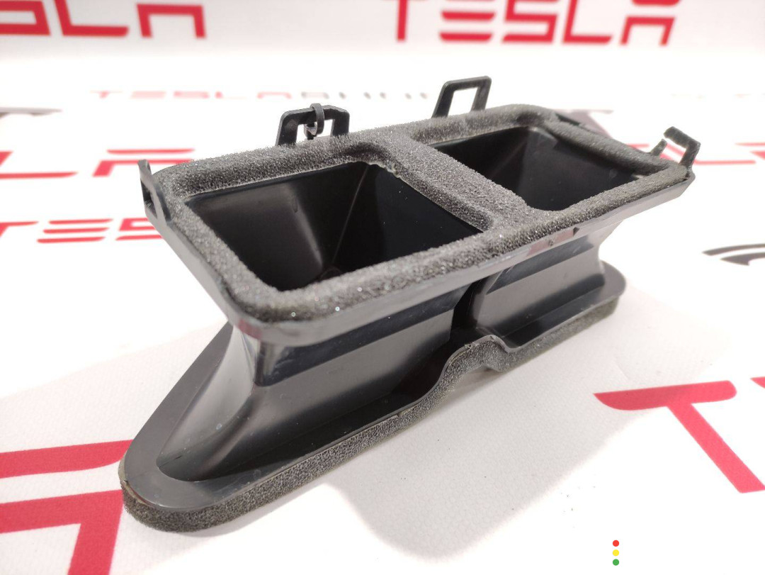 1083377-00-D воздуховод Tesla Model 3 - фото №3