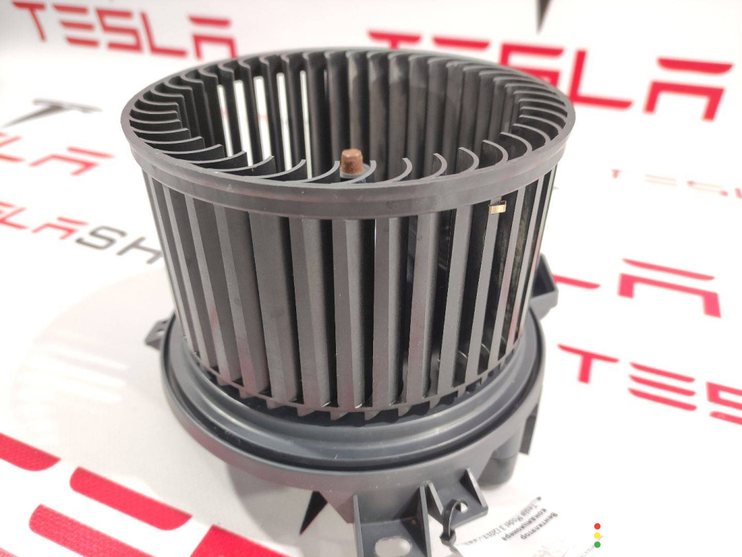 1099999-00-H, 1107669-00-B моторчик печки Tesla Model 3 2019г. - фото №5