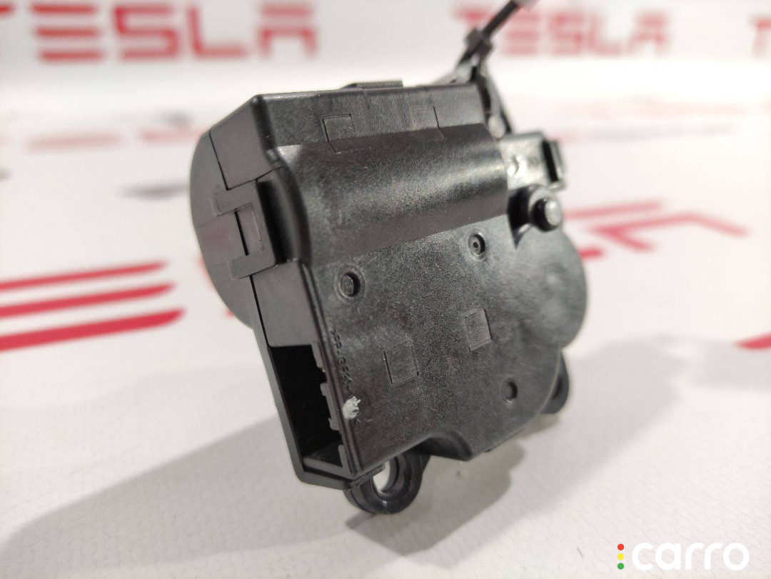1099999-00-H, T92882B12 Моторчик заслонки печки Tesla Model 3 2019г. - фото №2