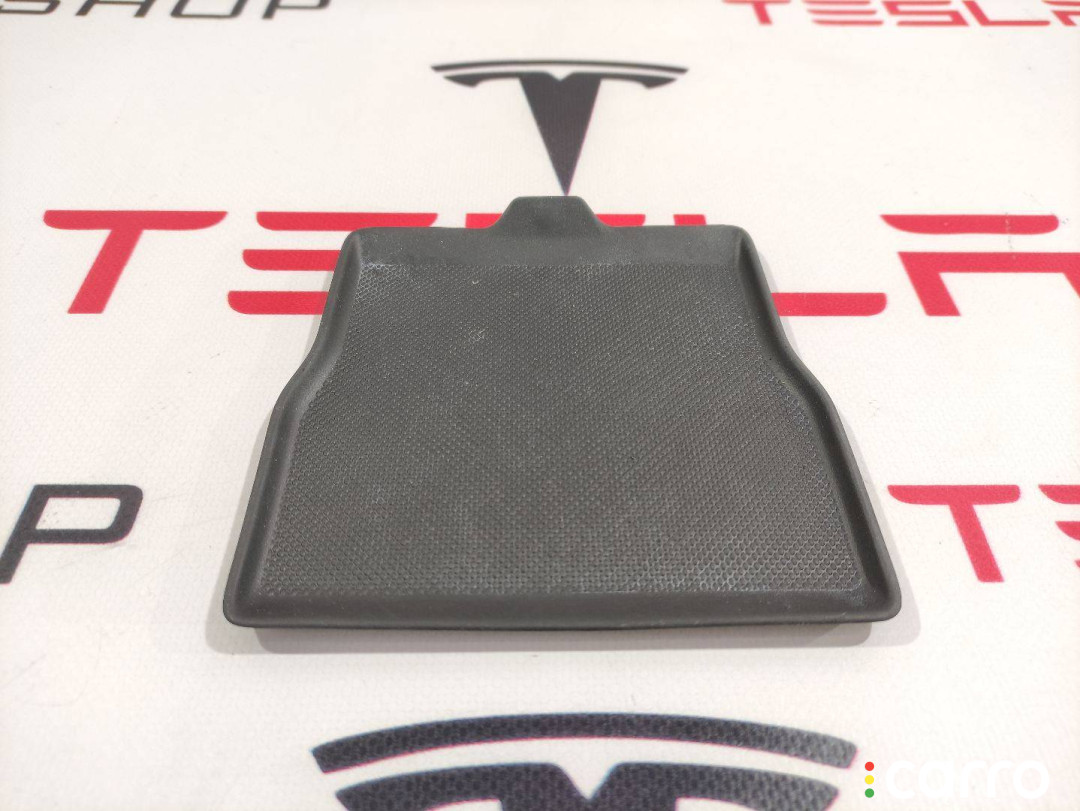 1093093-00-B коврик консоли Tesla Model 3 - фото №1