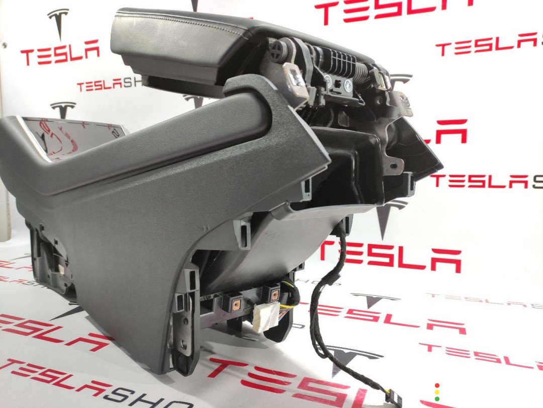 1087900-00-E Центральная консоль Tesla Model 3 - фото №7
