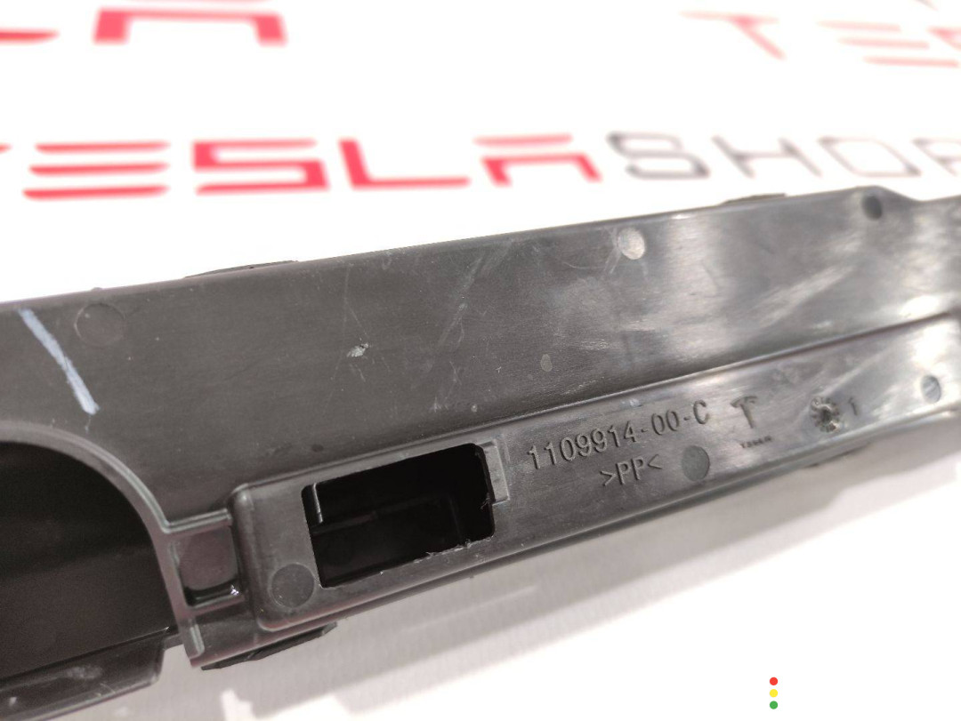1067964-01-F, 1109913-00-C, 1109914-00-C кожух электрических разъемов Tesla Model 3 2019г. - фото №2