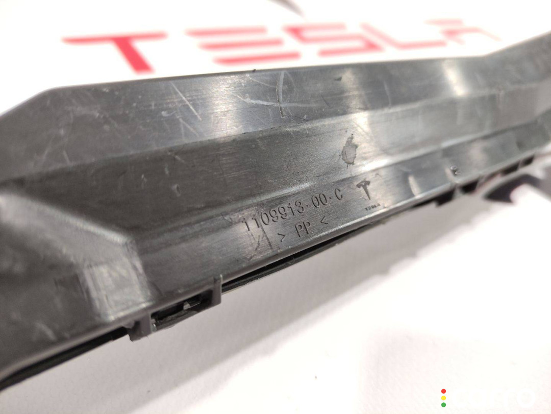 1067964-01-F, 1109913-00-C, 1109914-00-C кожух электрических разъемов Tesla Model 3 2019г. - фото №5