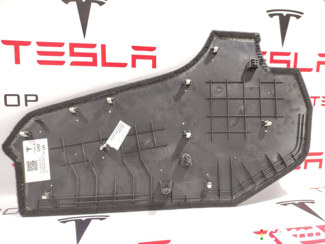 1493061-00-S Накладка центральной консоли Tesla Model Y 2020г. - фото №4