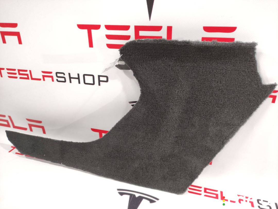1002387-00-F Накладка центральной консоли Tesla Model S 2018г. - фото №1